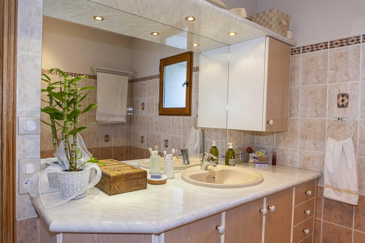 Mas Des Rabasses Bed & Breakfast Le Pontet  Luaran gambar