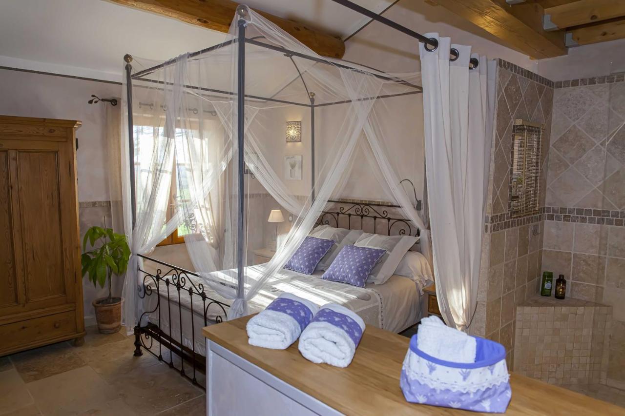 Mas Des Rabasses Bed & Breakfast Le Pontet  Luaran gambar