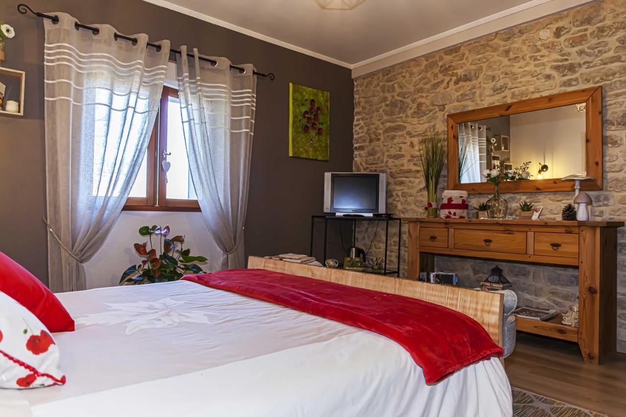 Mas Des Rabasses Bed & Breakfast Le Pontet  Luaran gambar